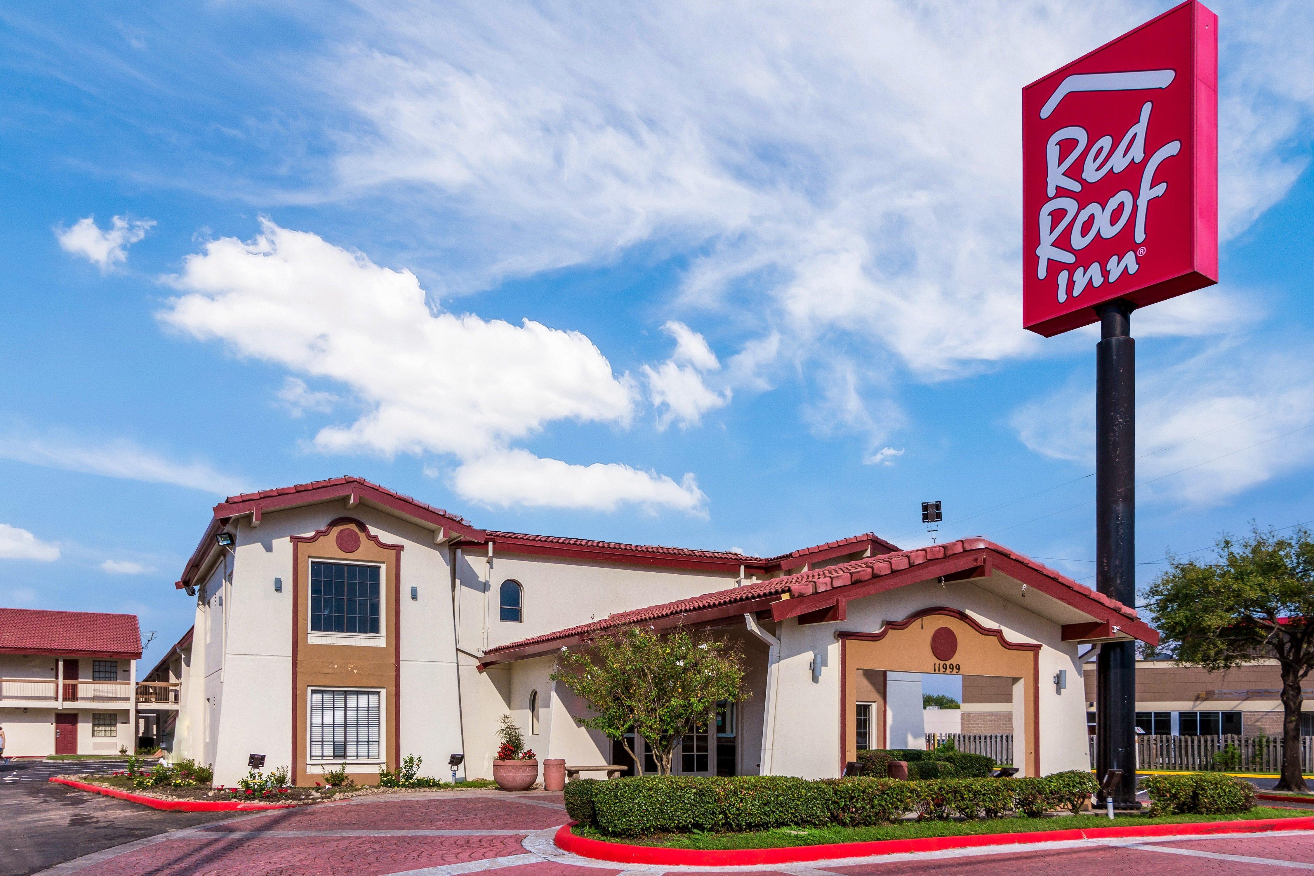 Red Roof Inn Houston East I-10 Exterior photo